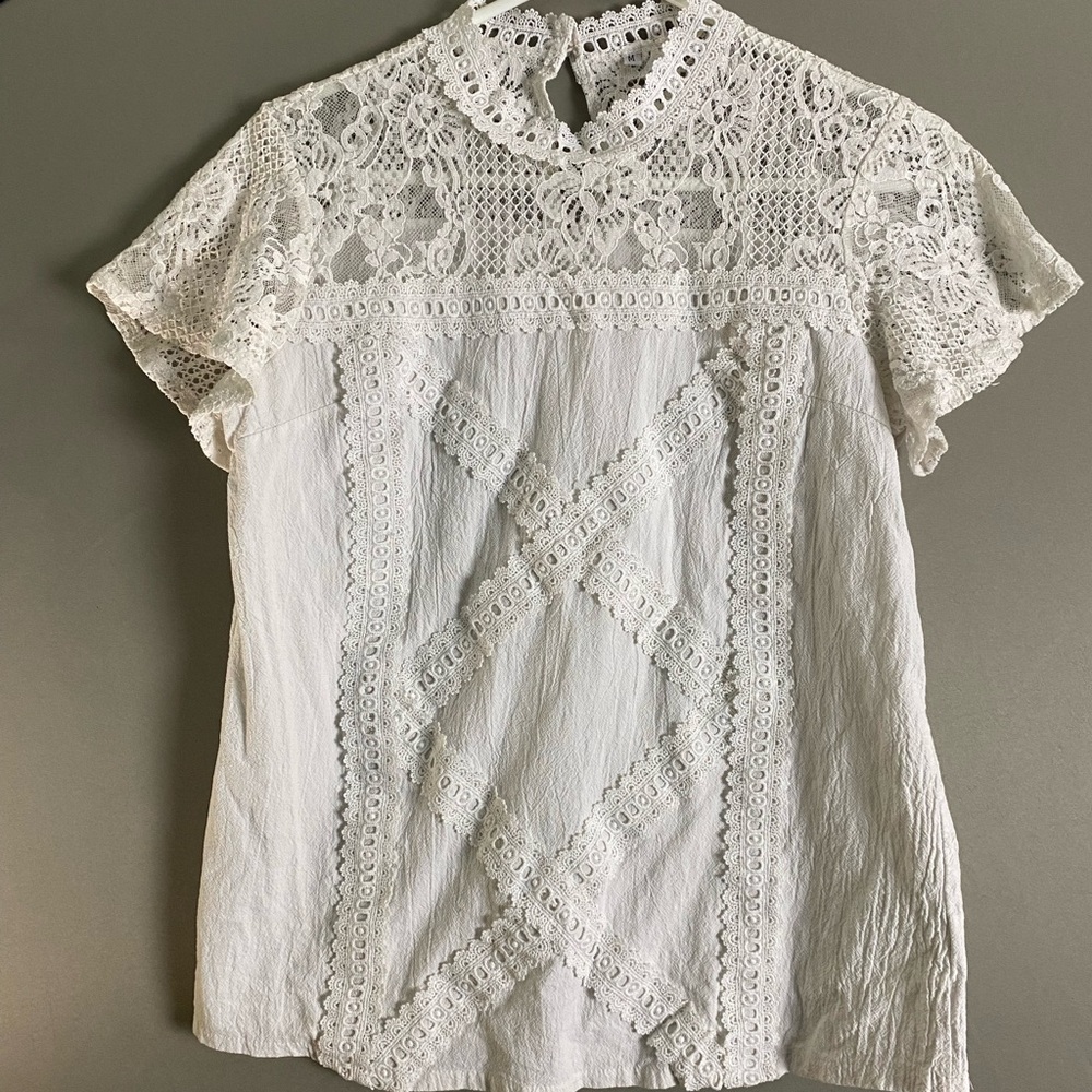 Elegant White Lace Women's Top